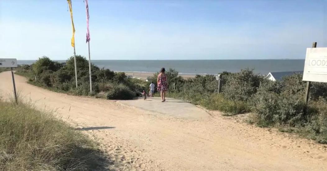 Chalet By The Sea Im Breskens Zeeland Villa Exteriör bild